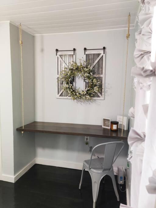 Honeycomb Gem, Beautifully Designed & Near Downtown Thomasville Bagian luar foto