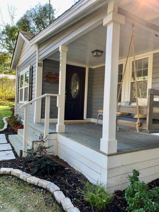 Honeycomb Gem, Beautifully Designed & Near Downtown Thomasville Bagian luar foto