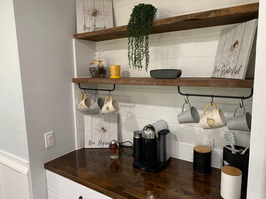 Honeycomb Gem, Beautifully Designed & Near Downtown Thomasville Bagian luar foto