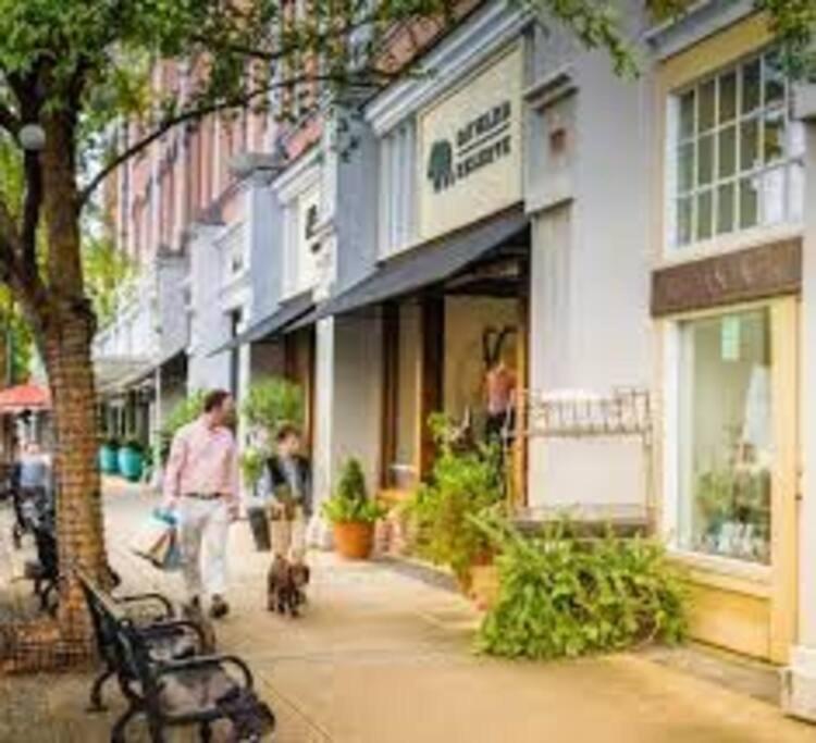 Honeycomb Gem, Beautifully Designed & Near Downtown Thomasville Bagian luar foto